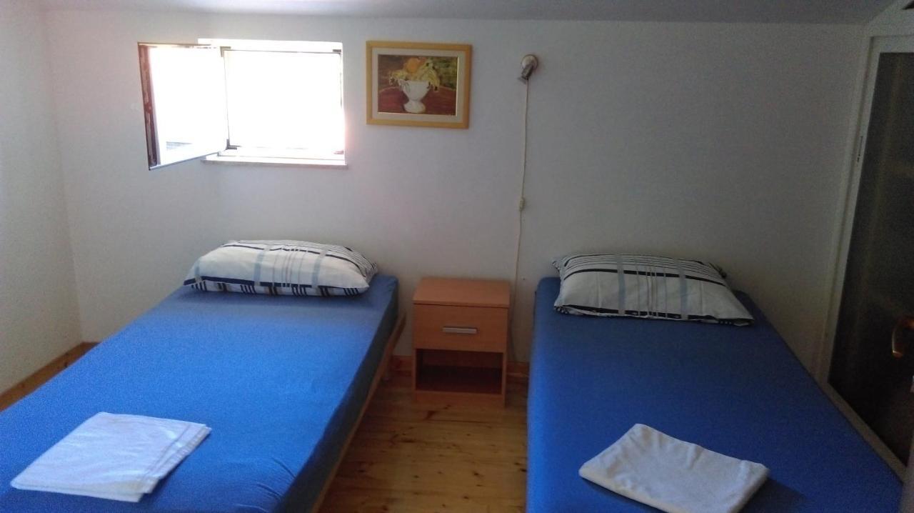 Apartment Elinor 2 Ровин Екстериор снимка