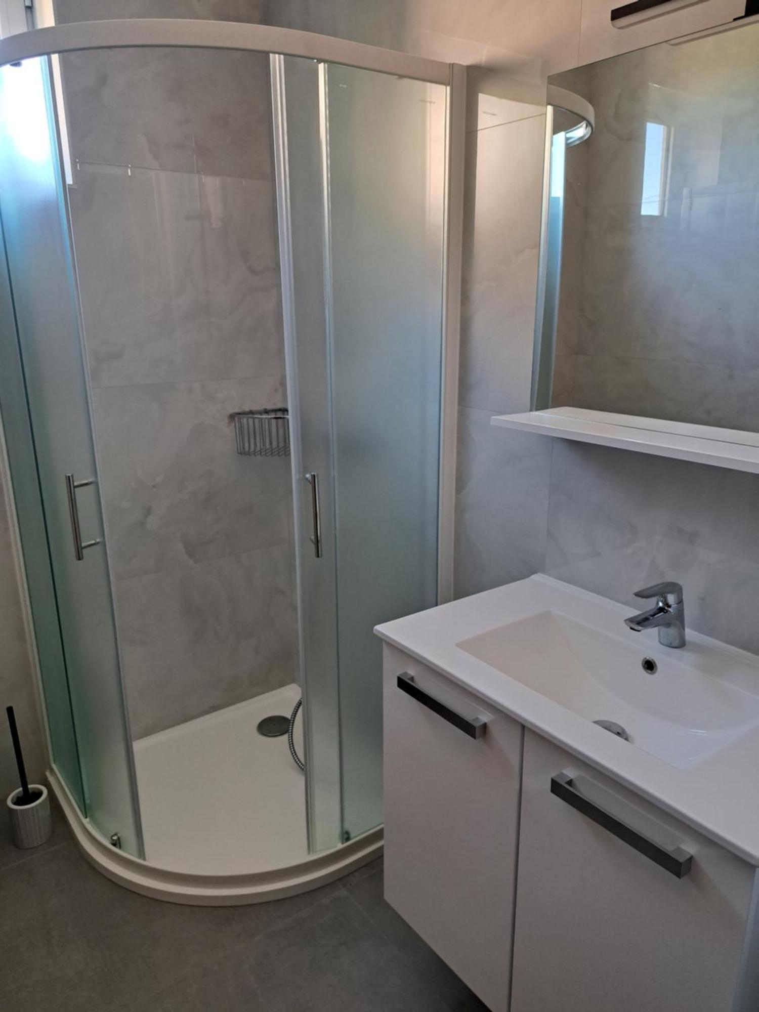 Apartment Elinor 2 Ровин Екстериор снимка